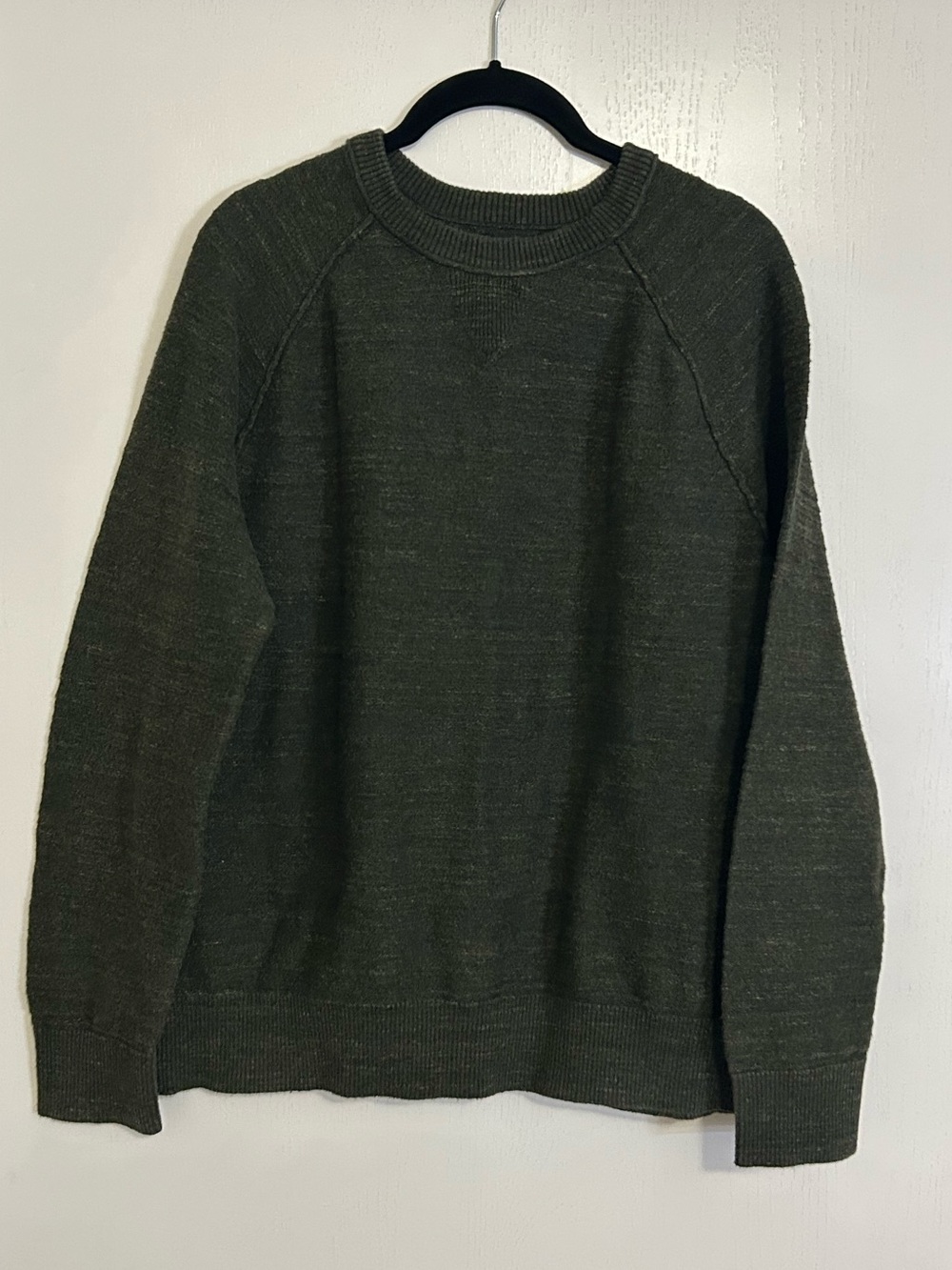 GAP Men's Crewneck Cotton Sweater in Olive